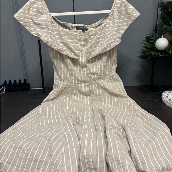 Saks Fifth Avenue Dresses & Skirts - Saks Fifth Avenue Beige Striped Midi Dress